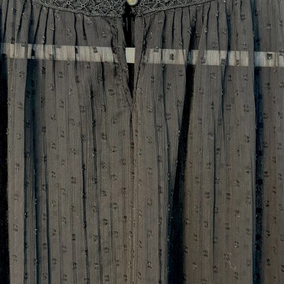 Adrianna Papell Women's Swiss Dot Pleated Sleeveless Blouse - Picture 10 of 14